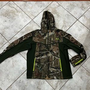 Under Armour Men’s Cold Gear Half Zip Sweatshirt